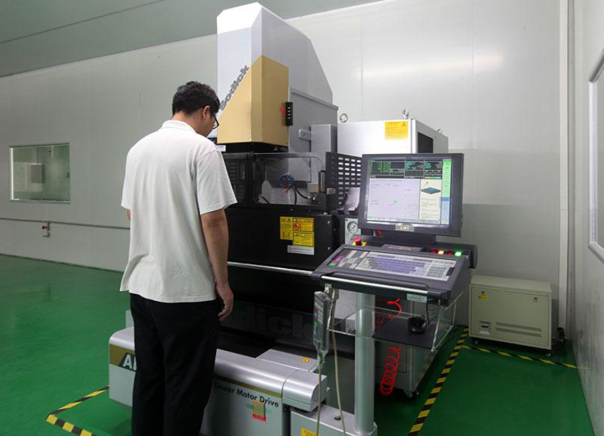 EDM-Machine
